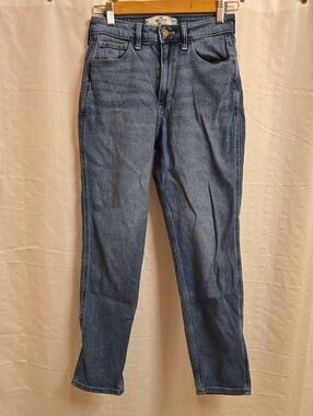Hollister Jeans Women's Size 3S 3 Short Blue Curvy High-rise Mom Jean